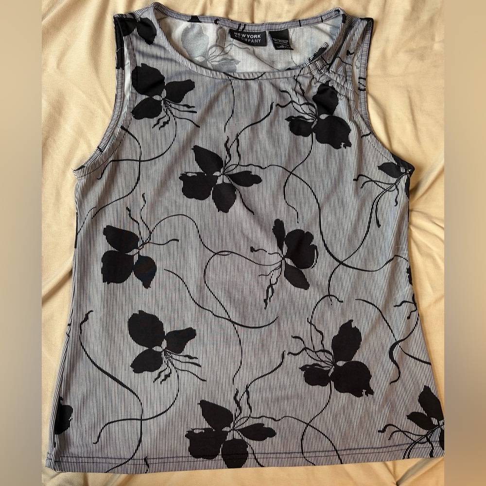 New York & Company Black Floral Tank Top